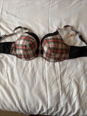 Victoria's Secret Plaid Underwire Bra in Red and Black